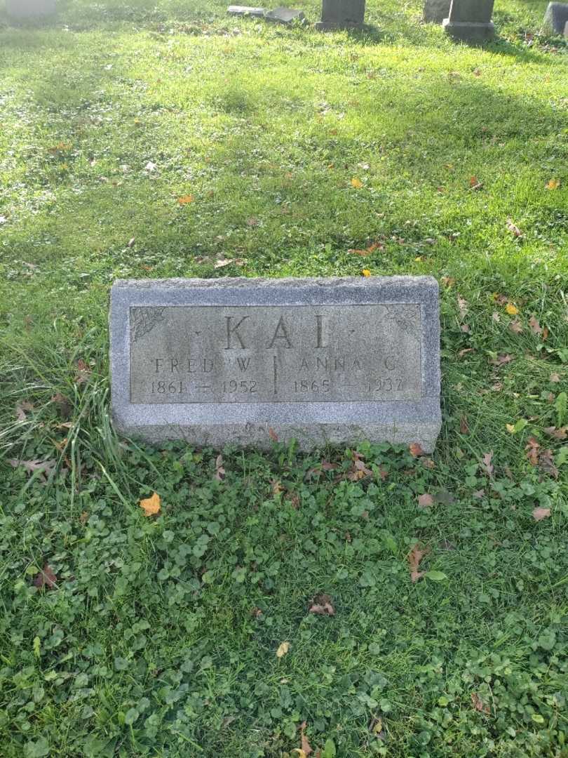 Anna G. Kai's grave. Photo 2