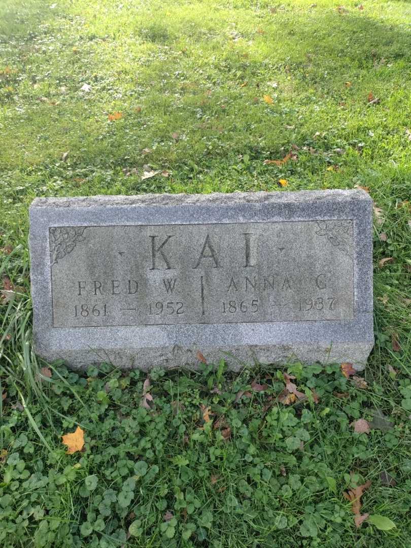 Anna G. Kai's grave. Photo 3