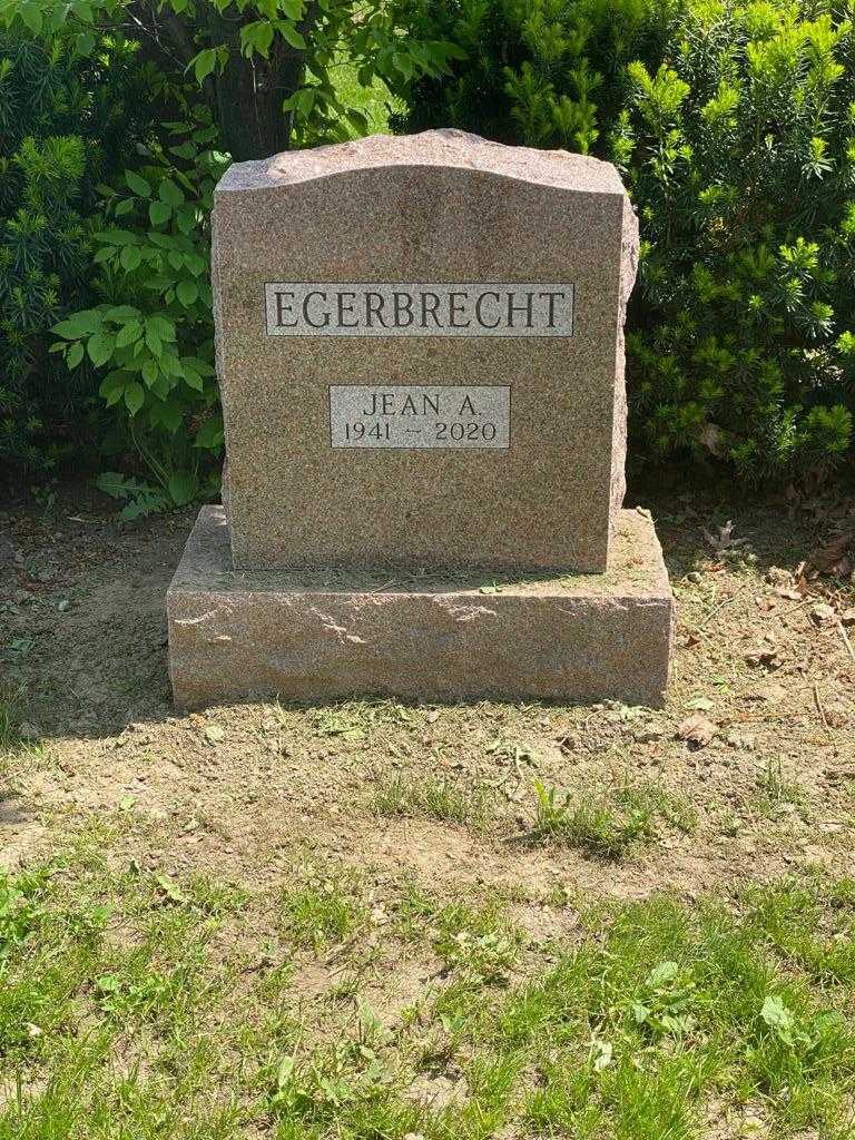 Jean A. Egerbrecht's grave. Photo 1