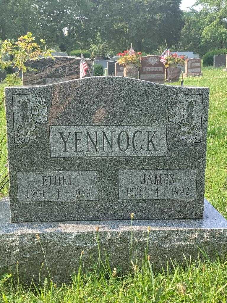 Ethel Yennock's grave. Photo 3