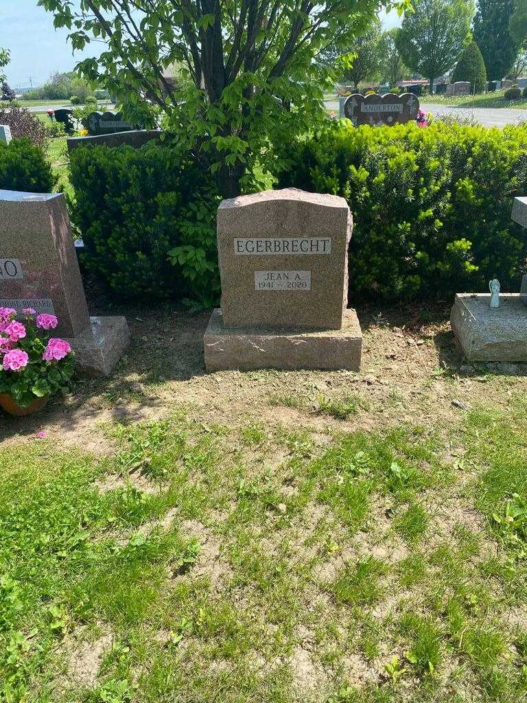 Jean A. Egerbrecht's grave. Photo 2
