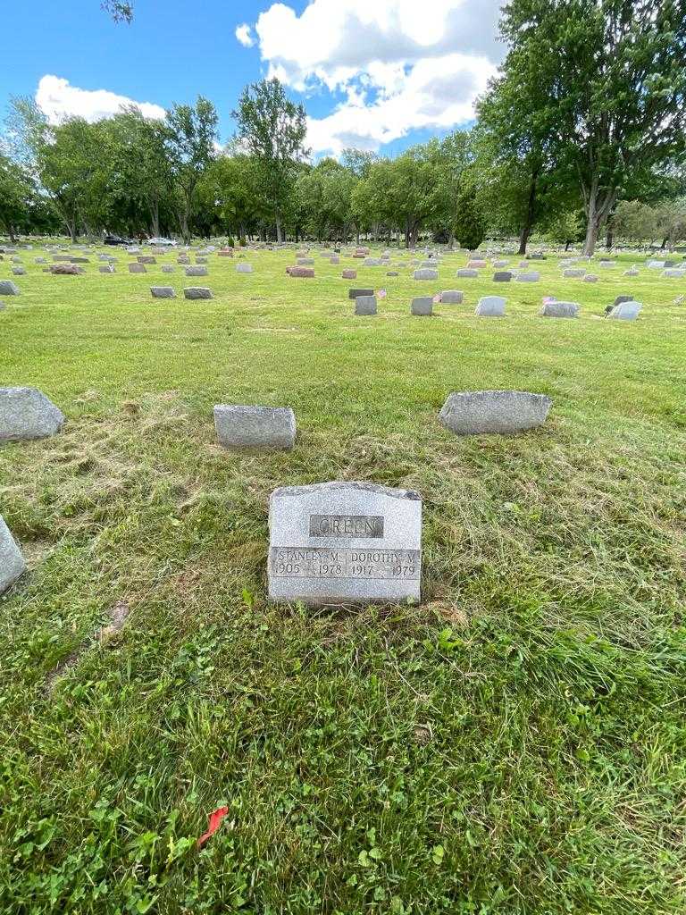 Stanley M. Green's grave. Photo 1