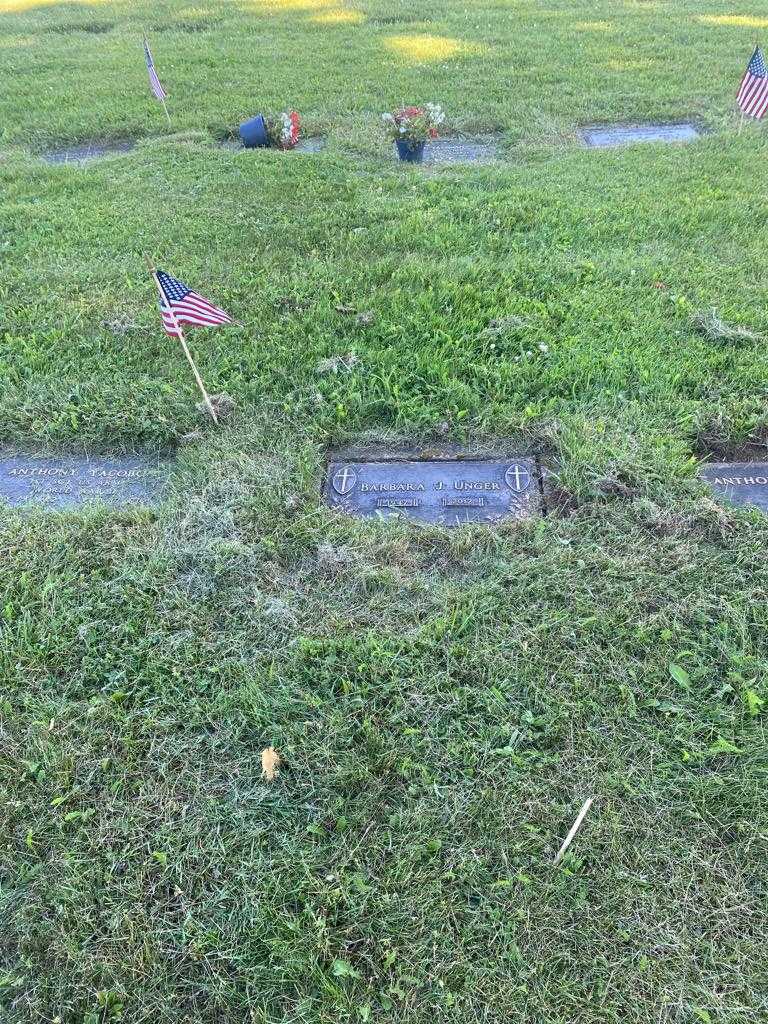 Barbara J. Unger's grave. Photo 2