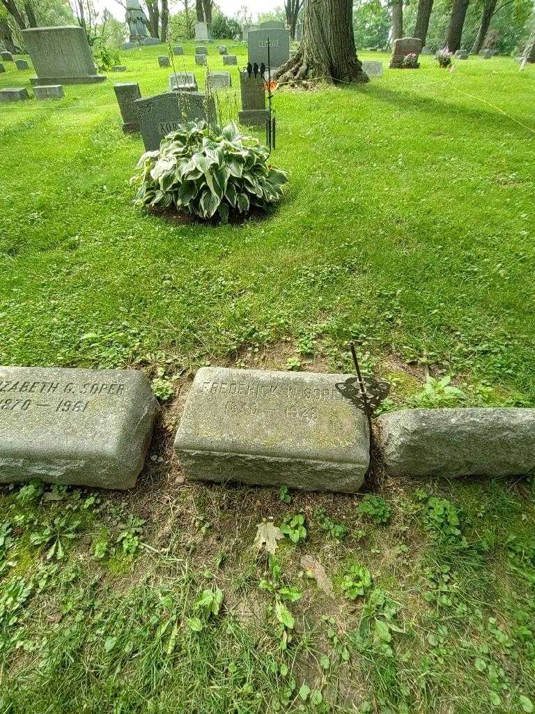 Frederick W. Soper's grave. Photo 1