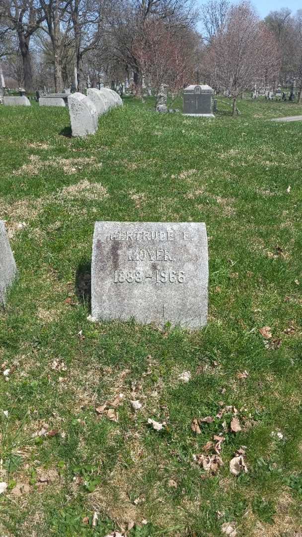 Gertrude E. Moyer's grave. Photo 2