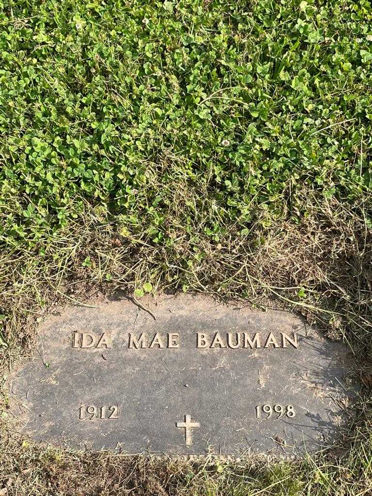 Ida Mae Bauman's grave. Photo 3