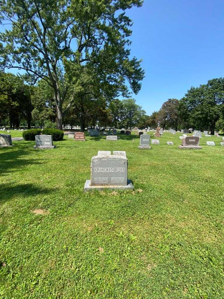 Bruce H. Quackenbush's grave. Photo 1