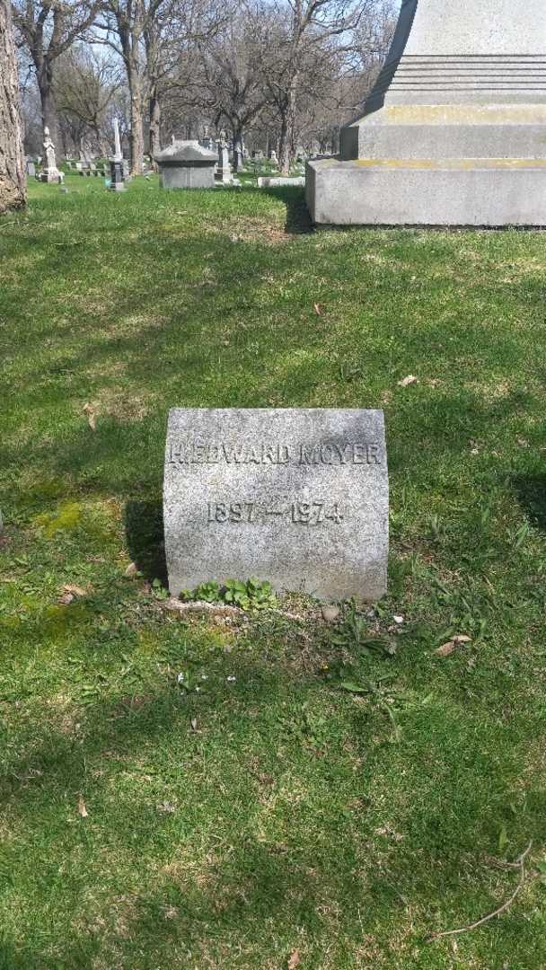 H. Edward Moyer's grave. Photo 2