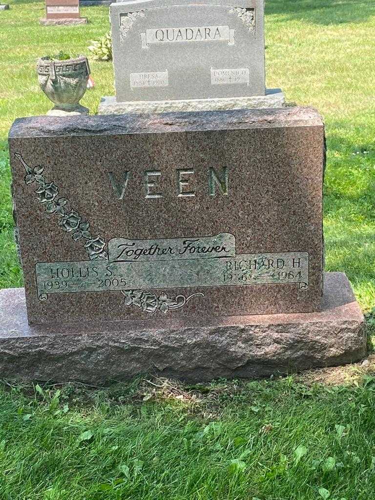 Richard H. Veen Senior's grave. Photo 3