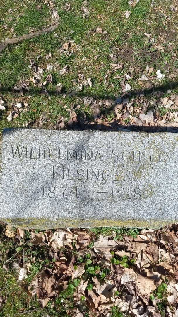 Wilhelmina B. Schilly Filsinger's grave. Photo 3