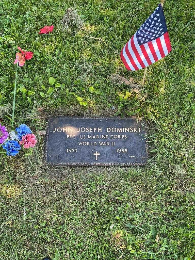 John Joseph Dominski's grave. Photo 3