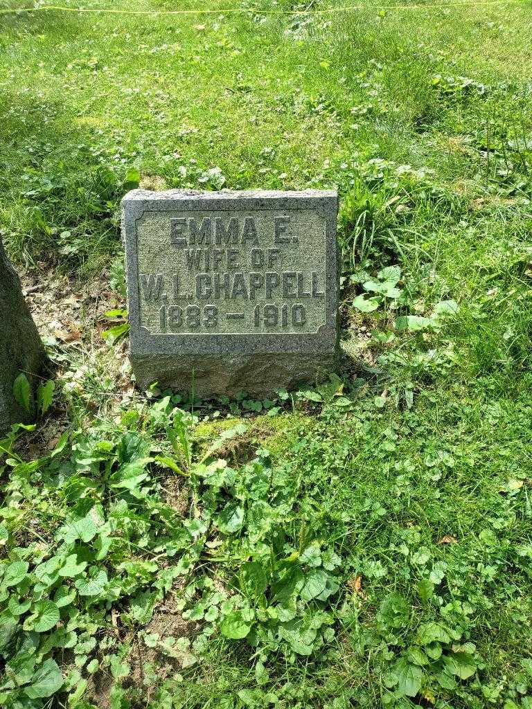 Emma E. Chappell's grave. Photo 2