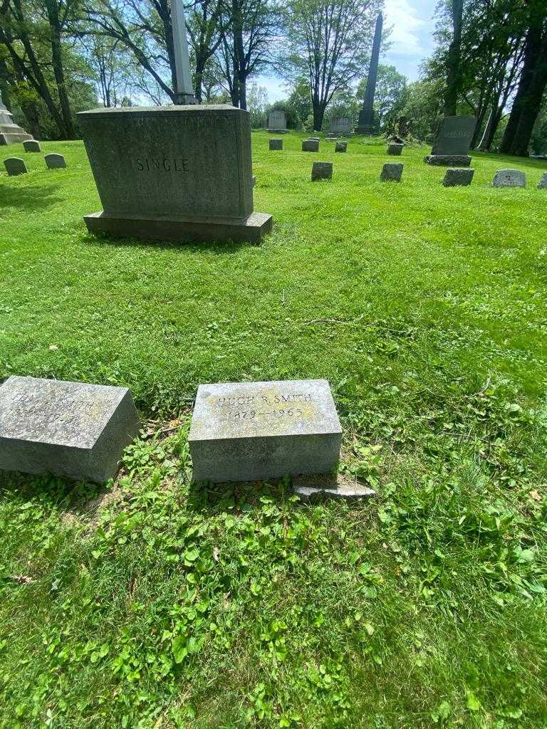 Hugh R. Smith's grave. Photo 1