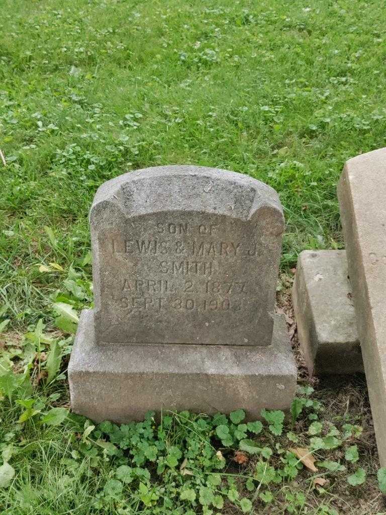 Arthur T. Smith's grave. Photo 2
