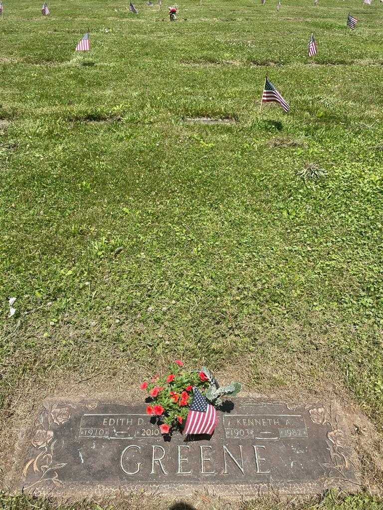 Edith D. Greene's grave. Photo 2