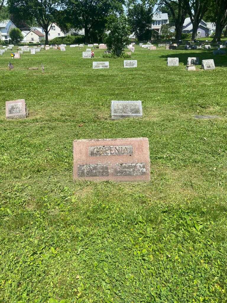Hattie A. Greenia's grave. Photo 2