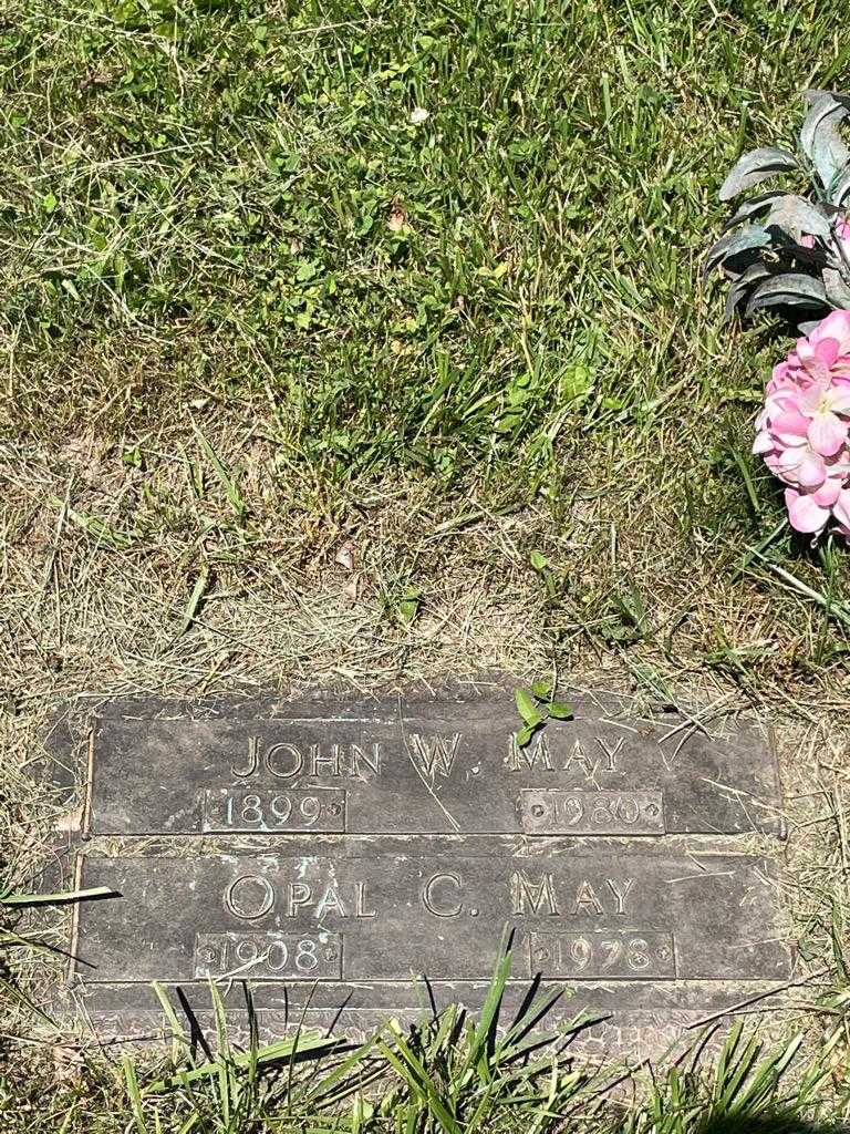Opal C. May's grave. Photo 2