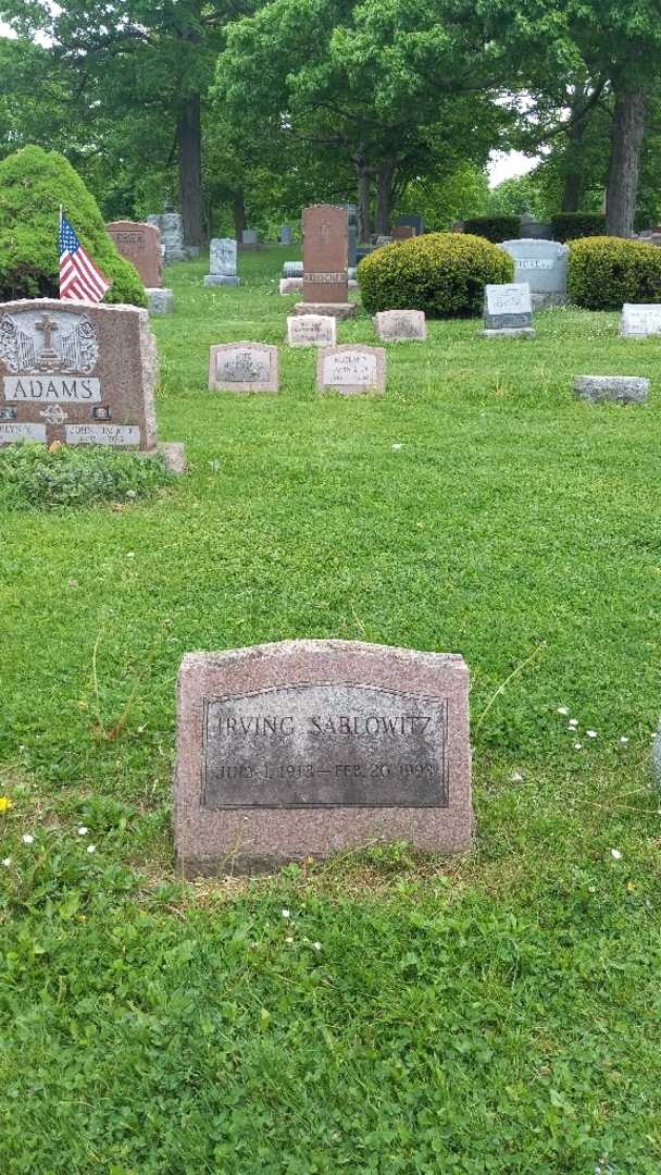 Irving Sablowitz's grave. Photo 1