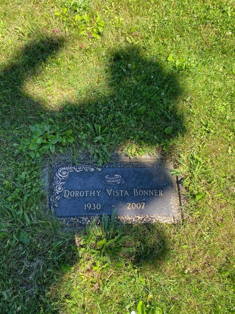Dorothy Vista Bonner's grave. Photo 3