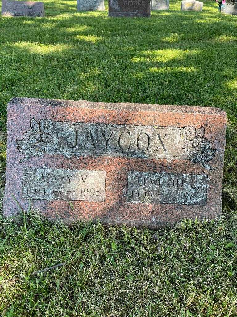 Mary V. Jaycox's grave. Photo 3
