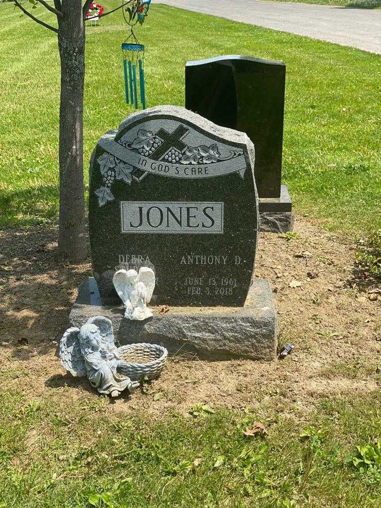 Anthony D. Jones's grave. Photo 3