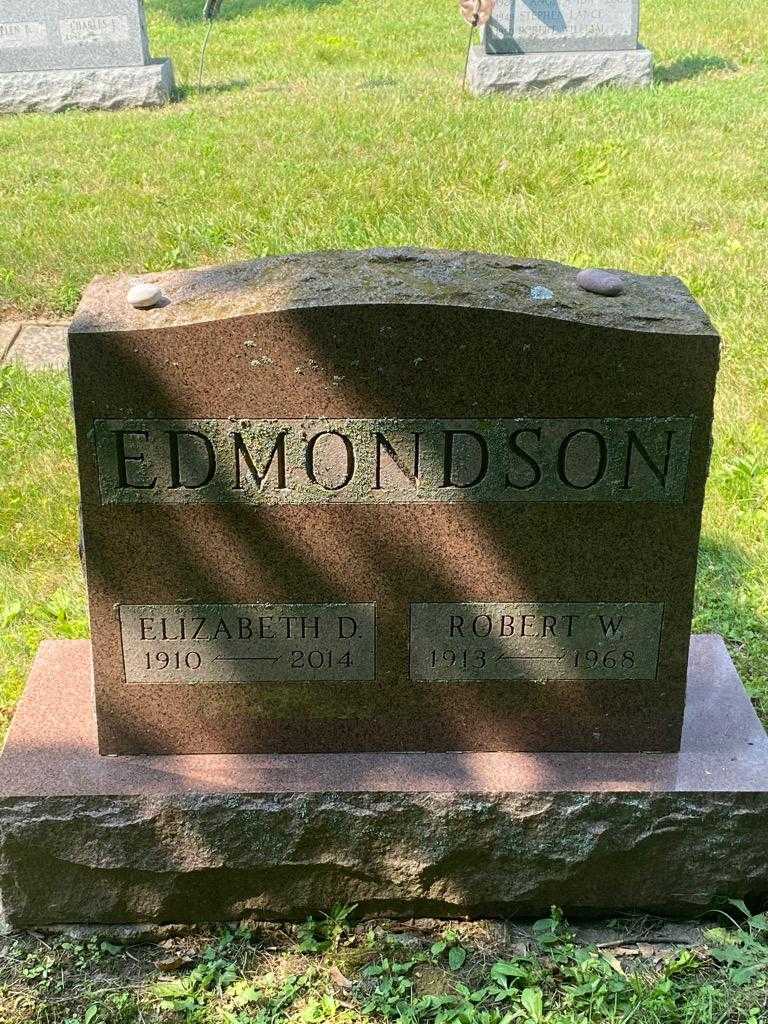 Elizabeth D. Edmondson's grave. Photo 3