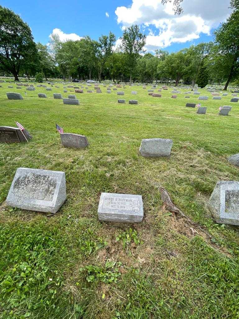 Bobby S. Hoffman's grave. Photo 1