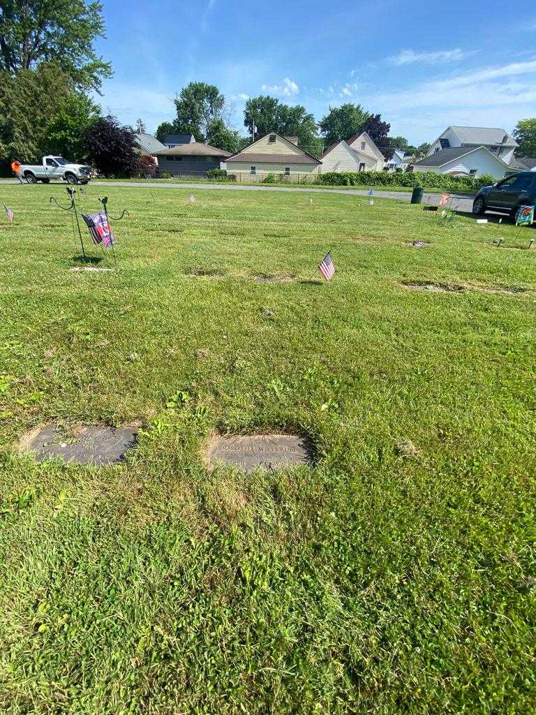 Dorothy M. Straube's grave. Photo 1