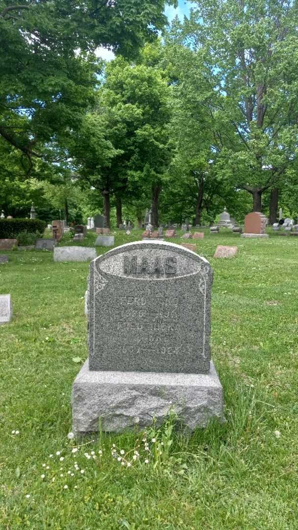 Fredericka L. Maas's grave. Photo 2