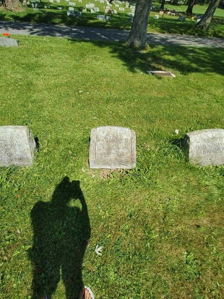 Katherine M. Maas's grave. Photo 1