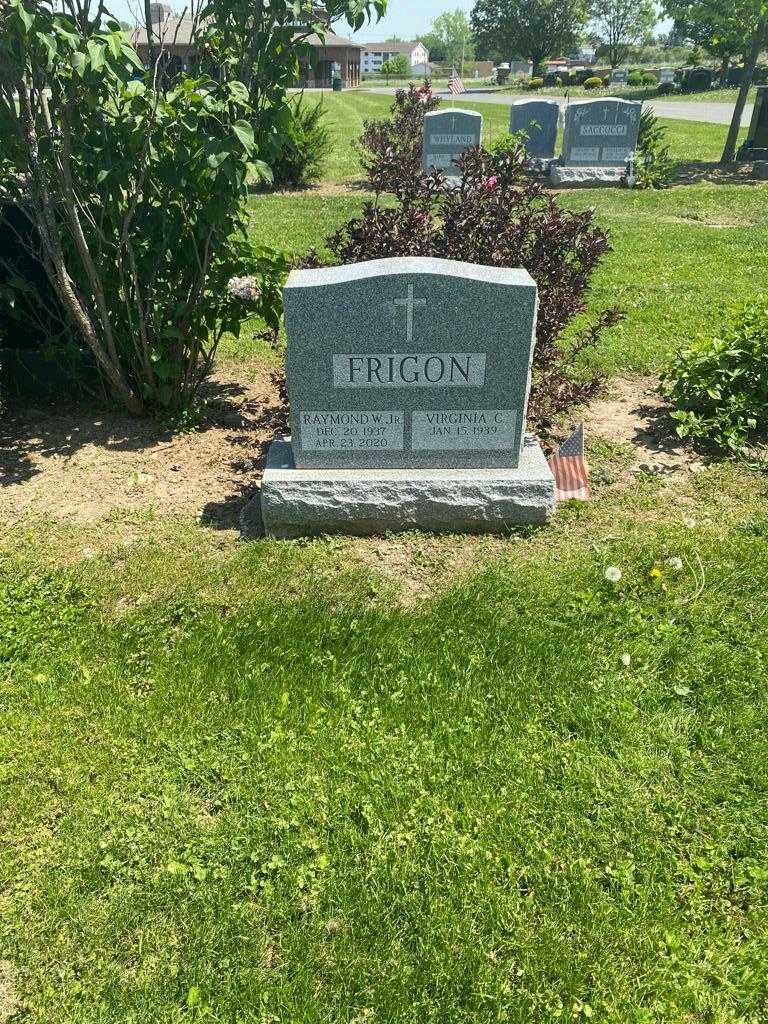 Raymond W. Frigon Junior's grave. Photo 2