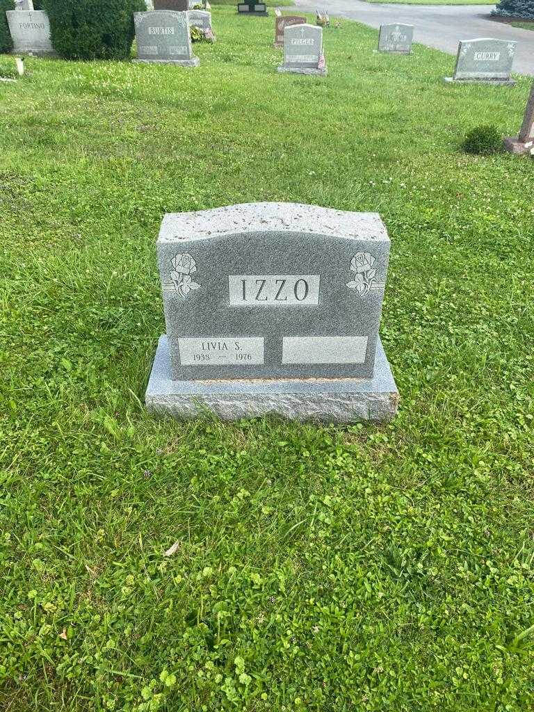 Livia S. Izzo's grave. Photo 2