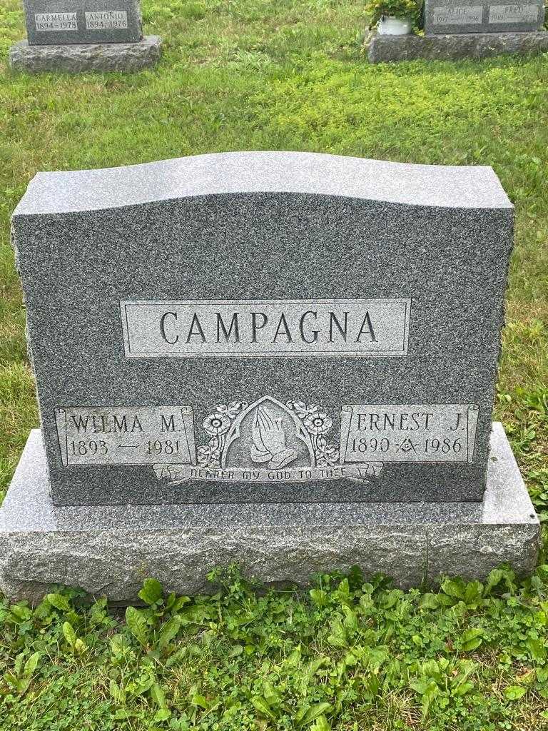 Ernest J. Campagna's grave. Photo 3