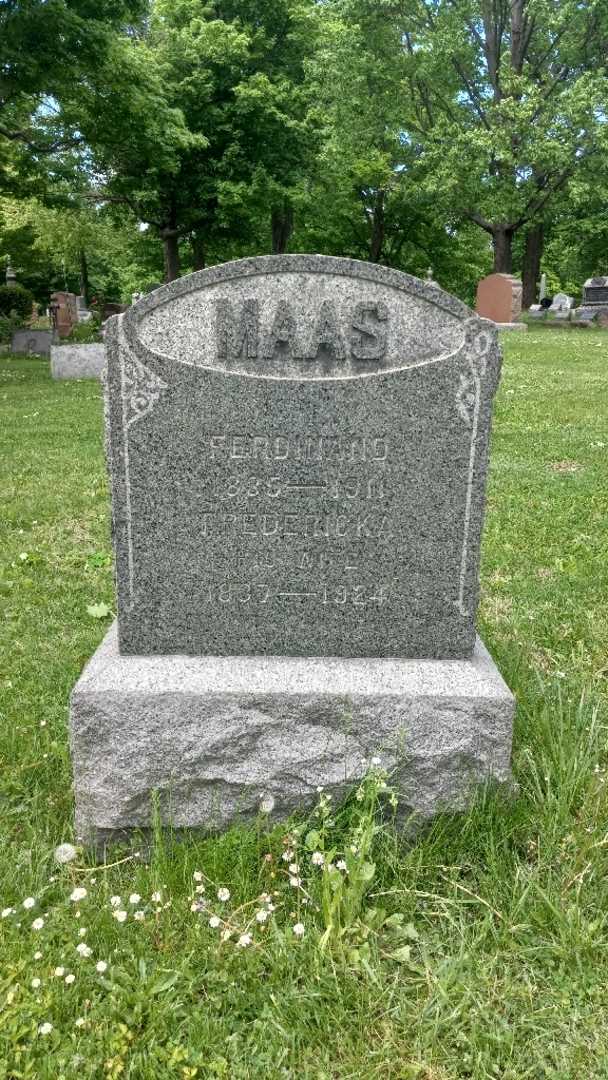Fredericka L. Maas's grave. Photo 3
