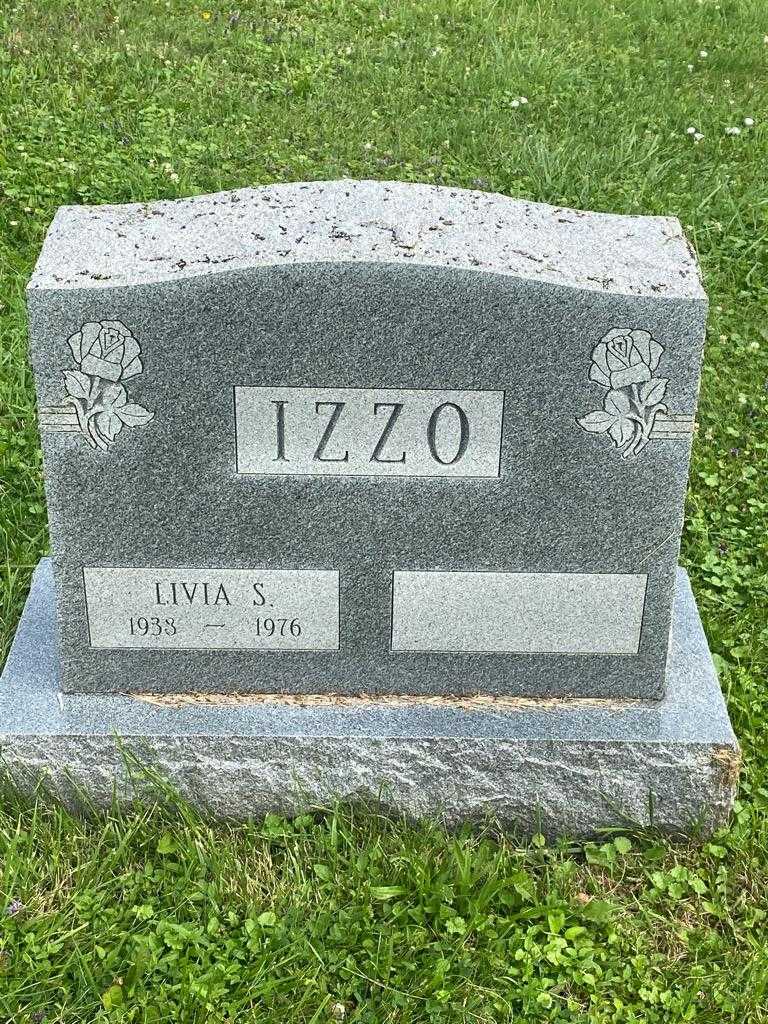 Livia S. Izzo's grave. Photo 3