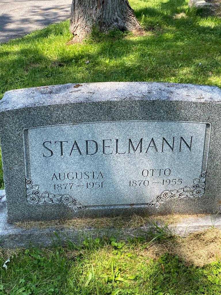 Augusta Stadelmann's grave. Photo 3