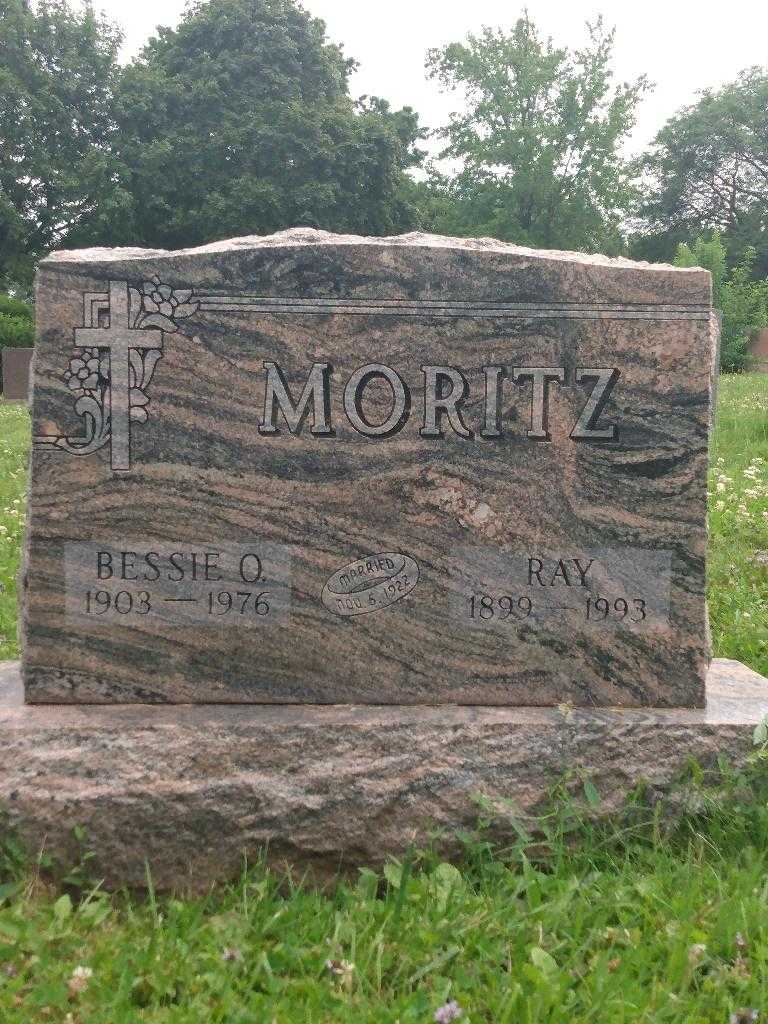 Bessie O. Moritz's grave. Photo 3