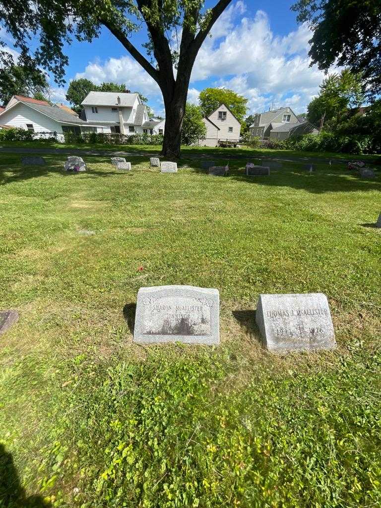 Sharon Jennings Mcallister's grave. Photo 1