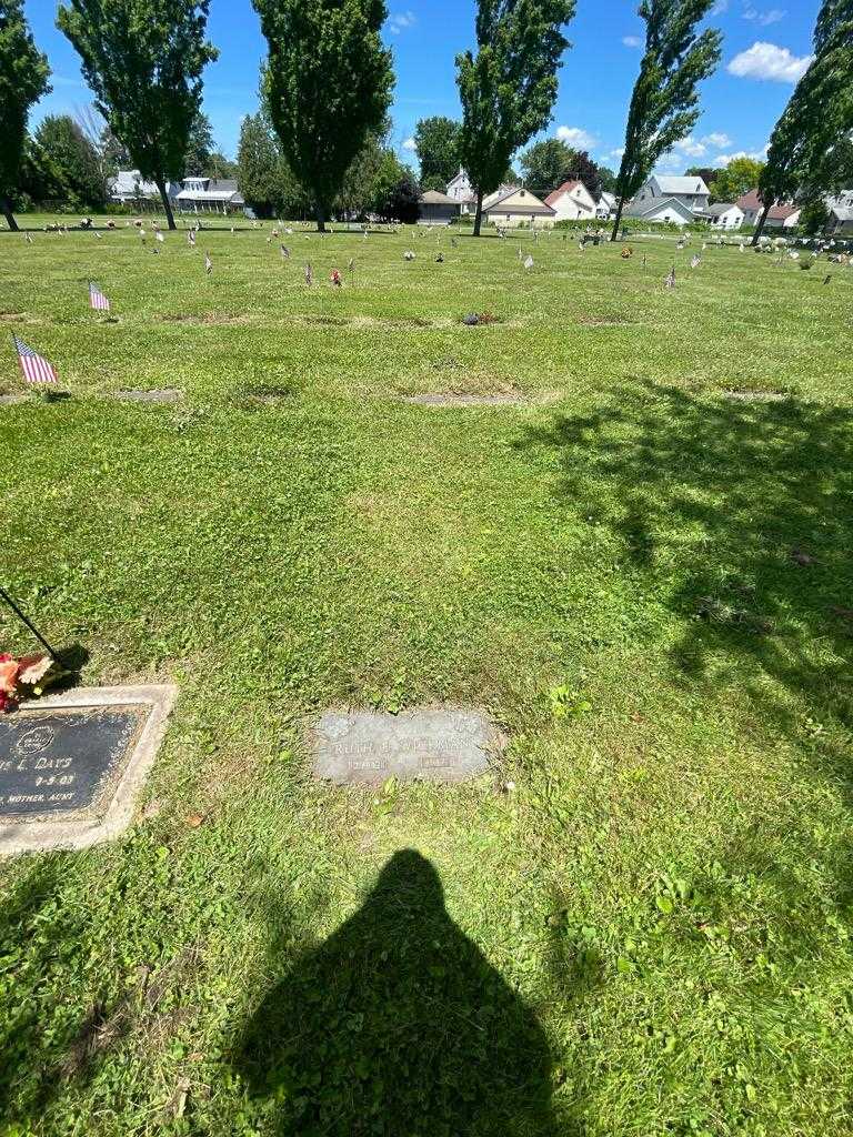 Ruth E. Wickman's grave. Photo 1