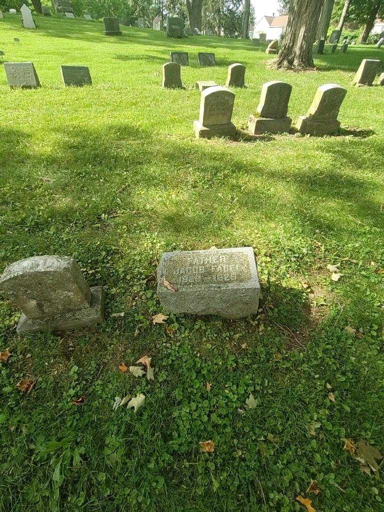 Jacob Fadel's grave. Photo 1