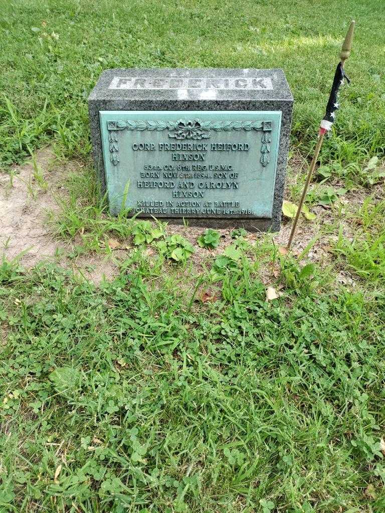 Frederick H. Hixson's grave. Photo 2