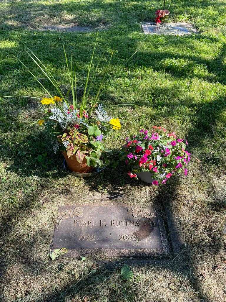 Pearl H. Rutena's grave. Photo 2
