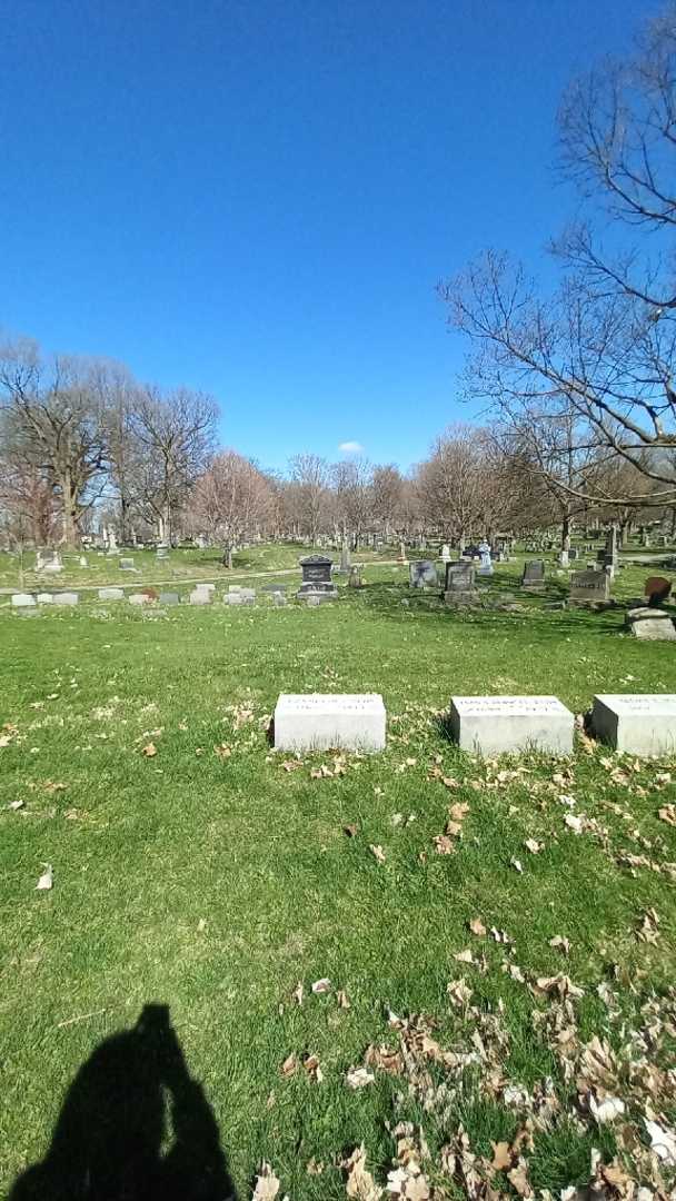 Franklin E. Reid's grave. Photo 1