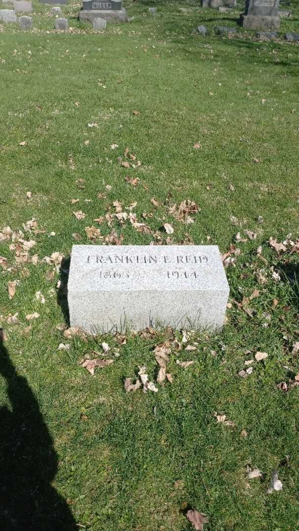 Franklin E. Reid's grave. Photo 2