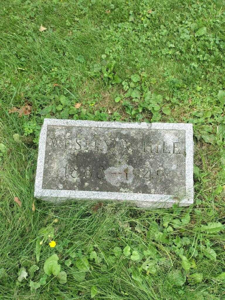 Wesley W. Hile's grave. Photo 2