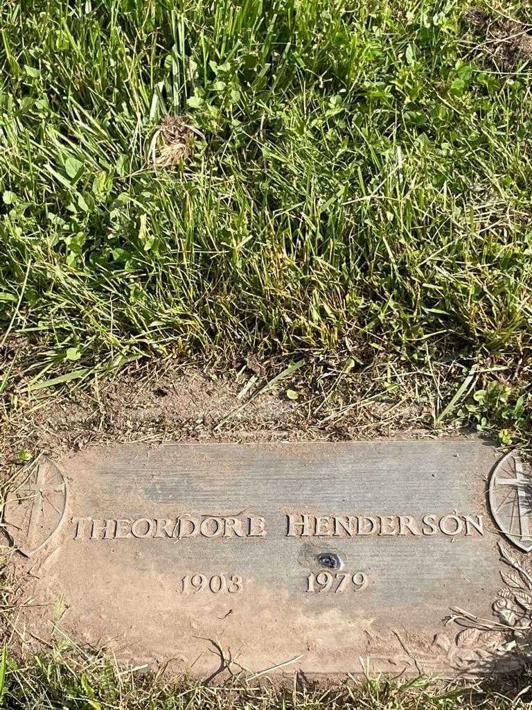 Theordore Henderson's grave. Photo 3