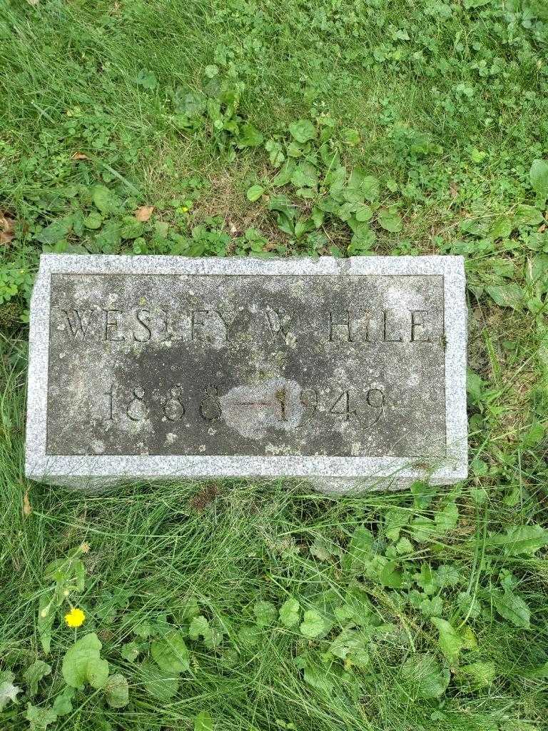 Wesley W. Hile's grave. Photo 3