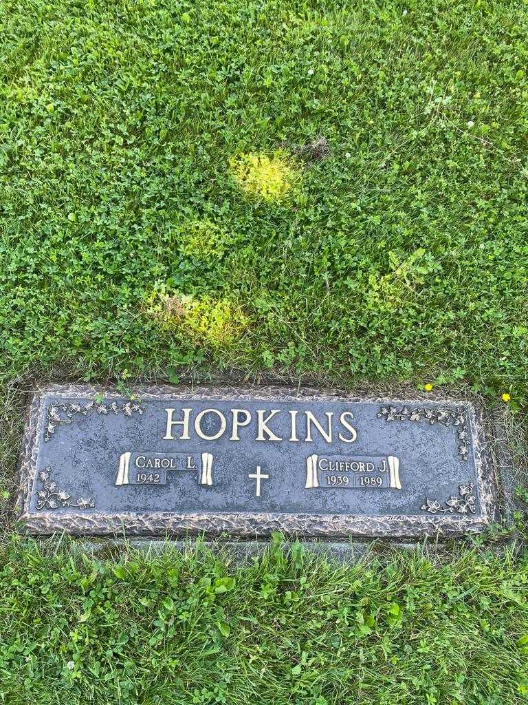 Clifford J. Hopkins's grave. Photo 3