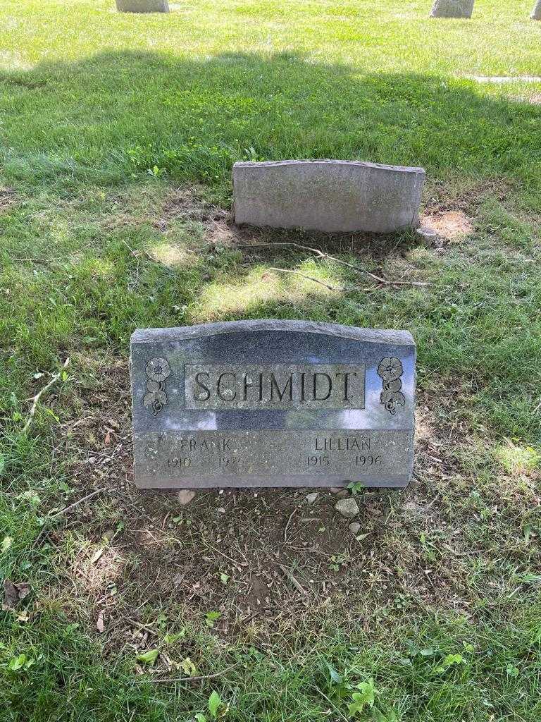 Lillian Stephens Schmidt's grave. Photo 2