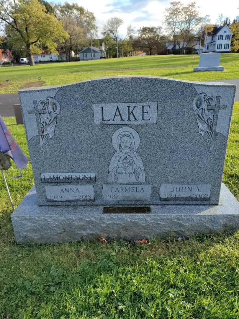 John A. Lake's grave. Photo 3